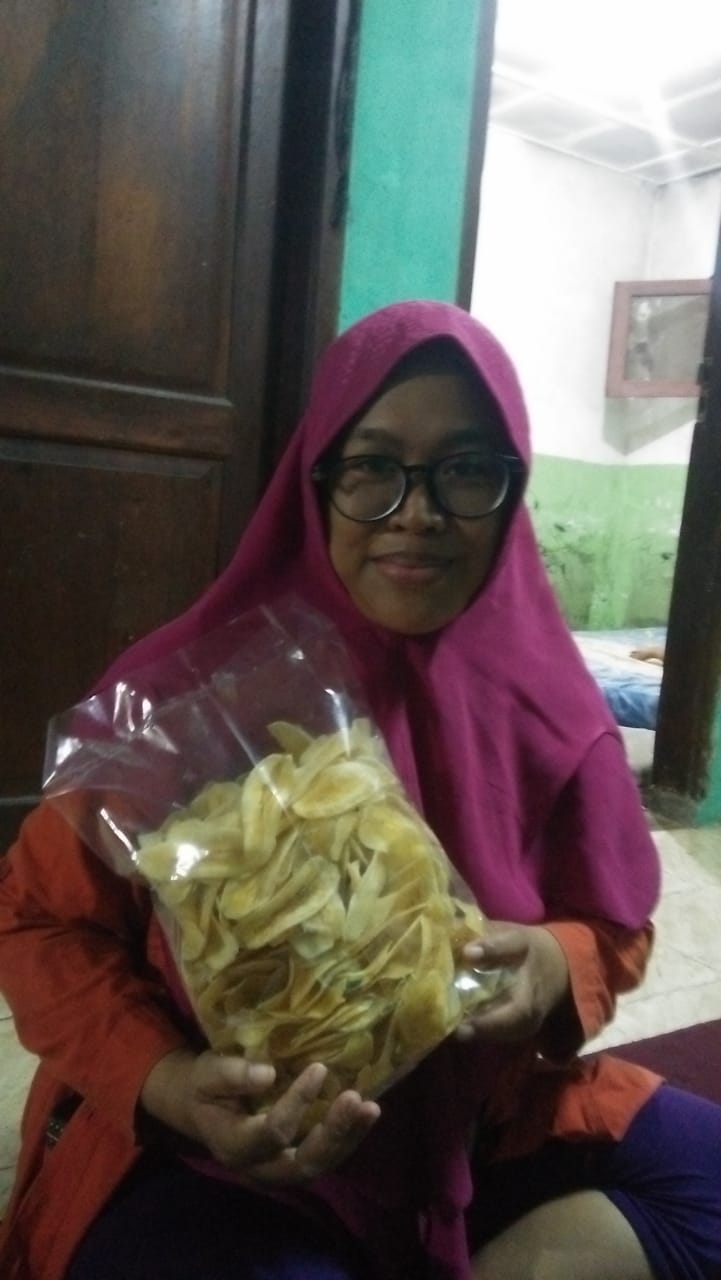 Awalnya Buat Cemilan Anak, Apriani Akhirnya Buka Usaha Keripik Pisang